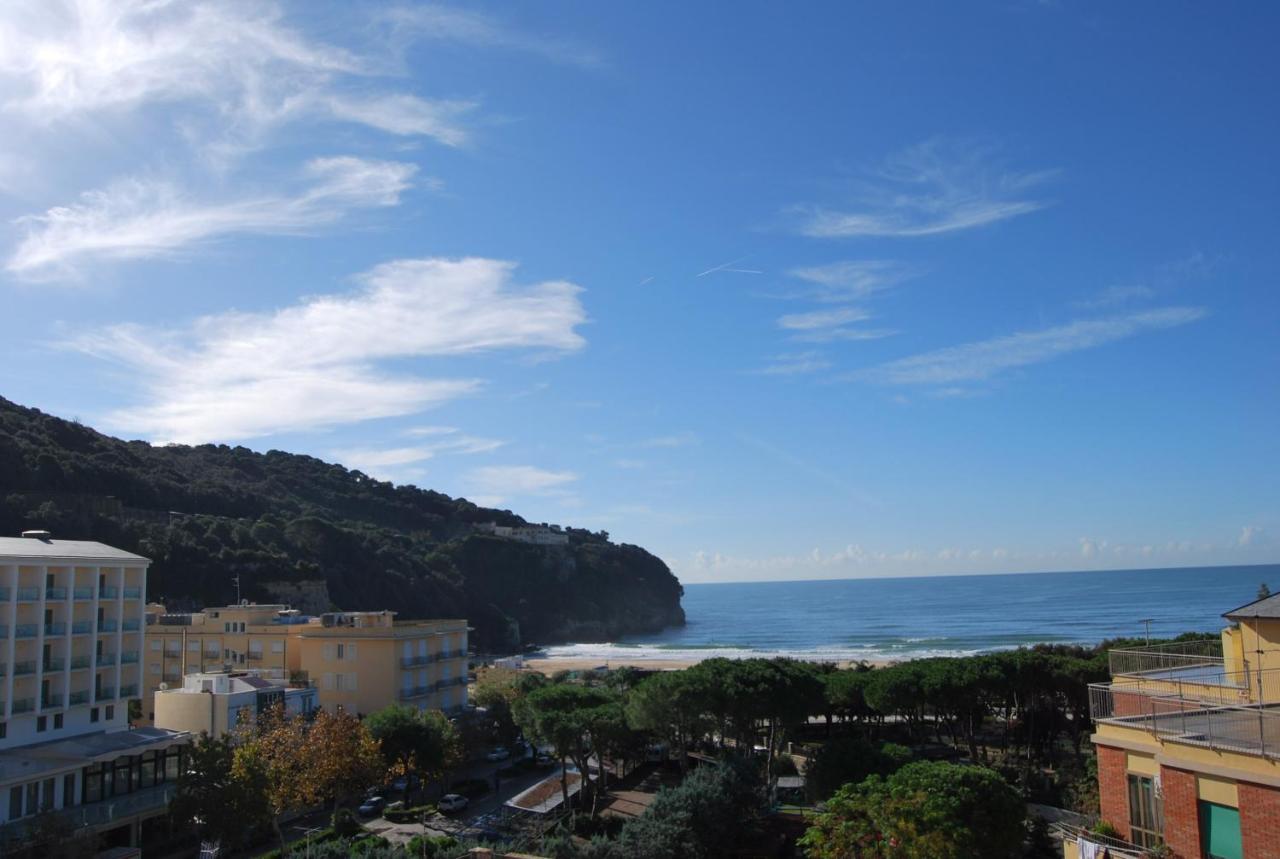 A Casa Di Lidia B&B Gaeta Luaran gambar
